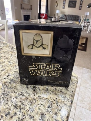 Star Wars CLONE TROOPER COMMANDER Limited Deluxe Busto Gentle Giant /7500 Foto 1 de 4