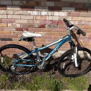 Trek 6000 Mountain Bike with pouch Read Description - Picture 1 of 23