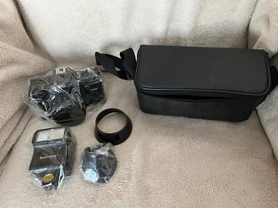 Benz-Gant Helioflex 3000 Vintage 50mm Camera Includes Lens, Flash Head, and Case - Image 1 of 4