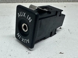 T30860 2011-2018 Volkswagen Beetle Center Console Aux Jack Socket OEM - Picture 1 of 4