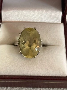 Ring .925 Sterlingsilber großer gelb grüner Stein Größe 7 Krappenfassung - Bild 1 von 11