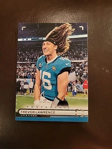2022 Chronicles Photogenic #Ph-16 Trevor Lawrence NM - Bild 1 von 2