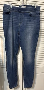 Signature Levi's Women's Jeans Plus Sz 18 Shaping Pull-On Super Skinny Med Wash - Picture 1 of 8