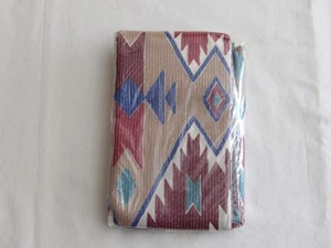 New Pack of 2 Vtg Thomaston USA Southwestern Pattern Aztec Standard Pillowcases - Picture 1 of 8