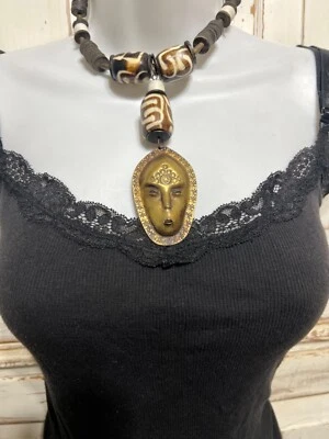 Juego de cuentas de hueso báltico grandes con cara de latón chocker con pendientes (NC1400) Foto 1 de 4