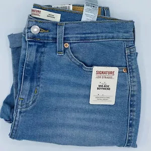 Women Levi Strauss signature mid rise boyfriend jean Sz 6/W28. NWT Light blue - Picture 1 of 5
