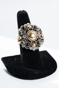 Vintage Fashion Statement Ring with Sparkling Rhinestones Adj Size 5.5-6.5 - Picture 1 of 6
