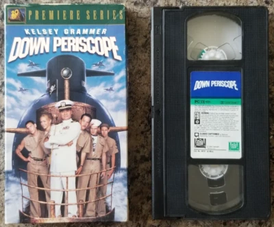 Down Periscope (VHS, 1996) Kelsey Grammer, Bruce Dern Foto 1 de 2