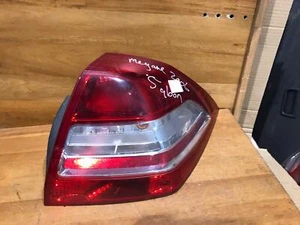 RENAULT MEGANE 2007 SALOON DRIVER *SMALL CRACK* TAIL LIGHT TAIL LAMP - Picture 1 of 4