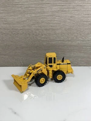 Trator carregadeira de rodas Ertl 1:64 John Deere 544G usado - Imagem 1 de 4