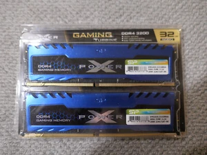 Silicon Power DDR4 32GB (2x16GB) Turbine 3200MHz (PC4 25600) 288-pin CL16 - VG - Bild 1 von 3