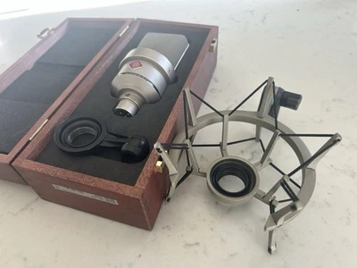 Микрофон конденсаторный проводной Neumann TLM 103 008545 с амортизирующим креплением и деревянной коробкой - Изображение 1 из 4