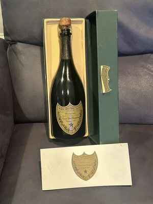 Cuvee Dom Perignon Vintage 1990 Botella VACÍA con Caja Original y Libro Foto 1 de 3