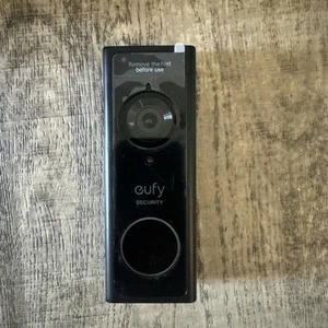 Eufy Rechargeable Wi-Fi Video Doorbell 1080P Model T8222 camera - Picture 1 of 3