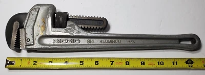 RIDGID TOOLS MODEL 814 14" ALUMINUM STRAIGHT PIPE WRENCH W/ SERRATED JAWS - Image 1 of 4