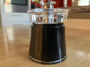Peugeot Pfeffermühle Bali 8cm Schwarz Acryl-ABS Edelstahlmahlwerk - Bild 1 von 5