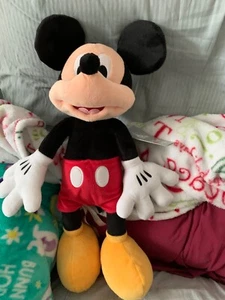 Disney World Mickey Mouse 18 pulgadas Peluche - Original Nuevo Con Etiquetas Envío Gratis - Imagen 1 de 2