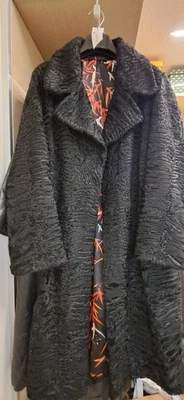 Bellissima pelliccia astrakan Foto 1 de 4