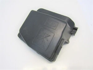 RENAULT CAPTUR 2018-19 FUSEBOX COVER (1.5l 8v DCI K9K629) 243825499R #6334V - Picture 1 of 7