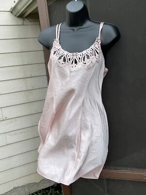 Negligee rosa con ribete de encaje sin cordones de la dinastía California vintage para mujer pequeño Foto 1 de 4