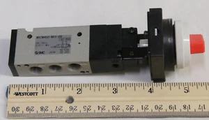 SMC Pneumatikventil 5 Anschlüsse NVZM450-N01-00 34R mit manuellem Drehantrieb - NEU Bulk - Bild 1 von 8