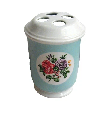 Soporte para cepillo de dientes diario Martha Stewart floral en azul y blanco Foto 1 de 4