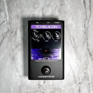 TC Helicon Voicetone X1 Megaphone & Distortion Vocal Effect Pedal - Picture 1 of 7