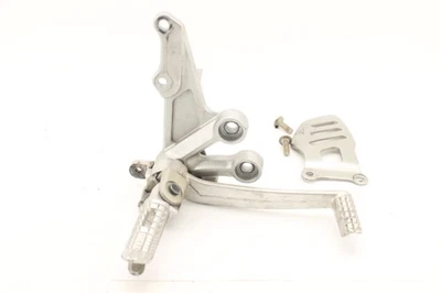 Suzuki GSXR1000 2008 OEM reposapiés delantero derecho clavija pedal freno 43600-21H00 Foto 1 de 4