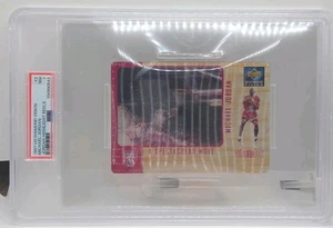 1997 Upper Deck Diamond Vision Michael Jordan #2 A Spectacular Move PSA 7 - Bild 1 von 3