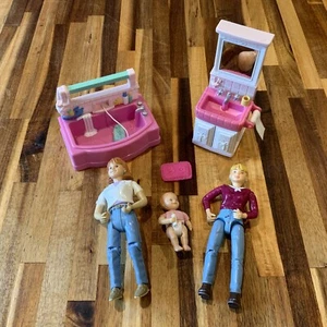 Vtg 1998-99 Fisher Price Play Loving Family Dollhouse Figures Furniture Lot - Picture 1 of 7