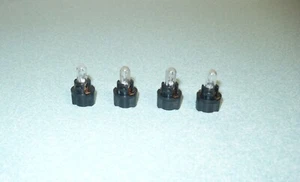 4 PEQUEÑAS BOMBILLAS PARA MÁQUINA TRAGAMONEDAS PACHISLO #85 APTAS PARA ELECO BELLCO PIONEER - LEER DESCRIPCIÓN - Imagen 1 de 14