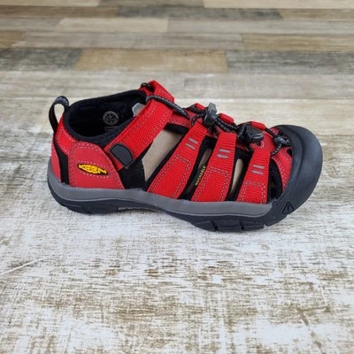 Keen Newport H2 Youth Sandals Sz 2 Ribbon Red Lace-Lock Bungee Hook & Loop - Image 1 of 4
