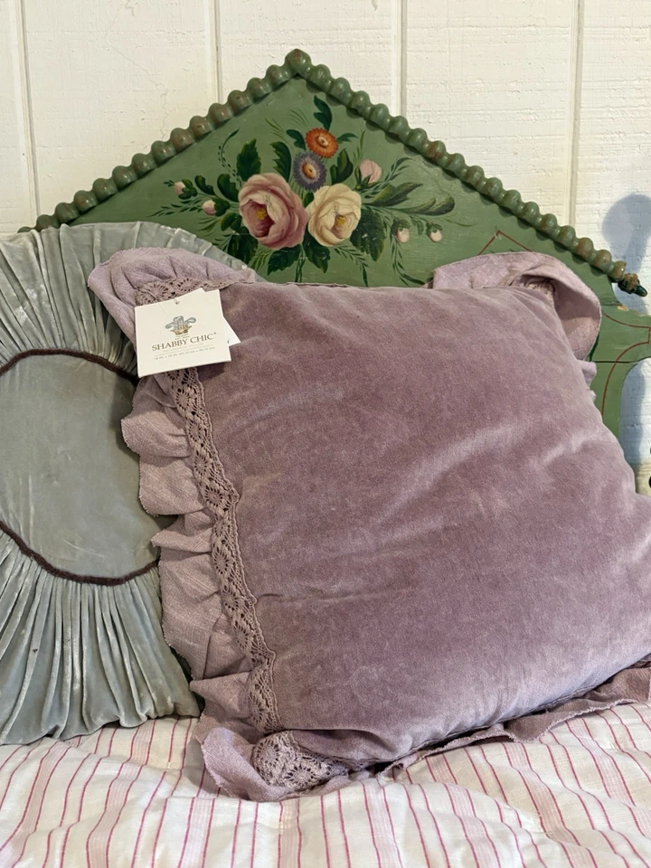 "Almohada decorativa Shabby chic 18"" x 18"" Rachel Ashwell" Foto 1 de 4