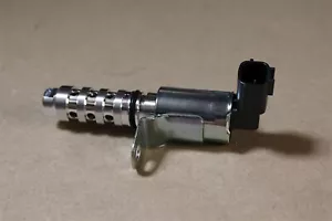 23796EN200 VCT VVT Control Solenoid New genuine Nissan part - Picture 1 of 4