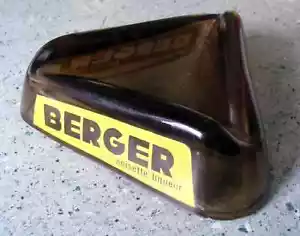 VINTAGE FRENCH BERGER ANISETTE LIQUEUR SMOKED AMBER GLASS TRIANGULAR ASHTRAY - Picture 1 of 4