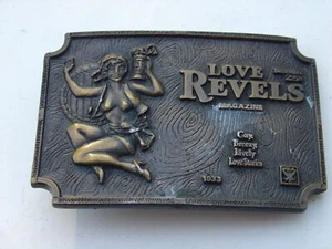 Hebilla de cinturón de colección Love Revels Magazine 1933 gay breezy animada dama desnuda desnuda - Imagen 1 de 6