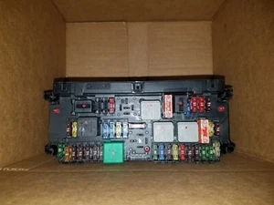 2008 - 2010 MERCEDES BENZ C63 AMG C350 C300 C250 FRONT SAM FUSE RELAY BOX MODULE - Picture 1 of 21