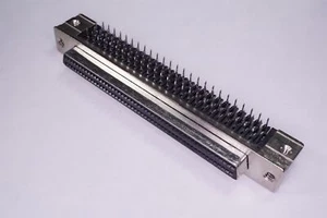 5787169-9 Tyco D-Typ Stecker Buchse 100 Pos 2-reihig 1,27 mm 0,05" RA NOS - Bild 1 von 4