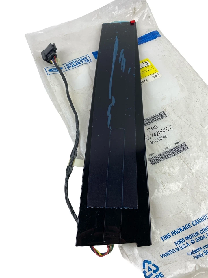 Moldura de puerta exterior Lincoln MKT 2010 original Ford OEM AE9Z-7420555-C nuevo de stock Foto 1 de 4