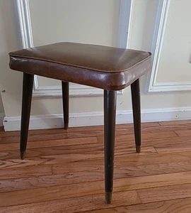 Banco sgabello macchina da cucire vintage metà secolo con gambe coniche e punte in ottone (L12) - Foto 1 di 24