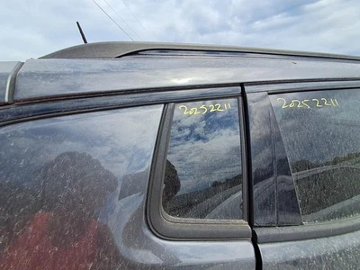 Used Right Quarter Glass fits: 2018 Jeep Compass new style horizontal rear door Foto 1 de 4