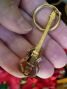 (M-225-B) HOFNER CAVERN LEFT HAND BASS GUITAR Key Chain Beatles I love guitars - Picture 1 of 2