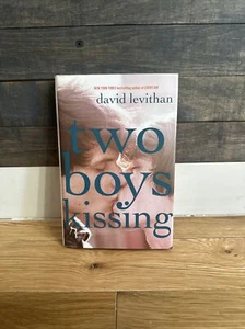 Two Boys Kissing by David Levithan  first edition, sign copy ! - Imagen 1 de 4