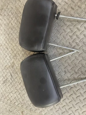 02-09 GMC Envoy Denali Black Leather Front Headrests Oem Tested - Image 1 of 4