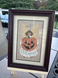 Linterna Jack-O-Lantern de ángel de punto de cruz enmarcada de colección  - Imagen 1 de 5