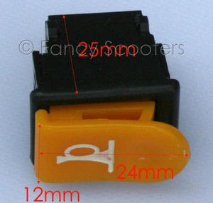 BOTÓN INTERRUPTOR DE BOCINA DE SCOOTER DE GASOLINA TAOTAO, SUNL, BMX, BMS, ROKETA, JET MOTO SUNNY 50CC - Imagen 1 de 3