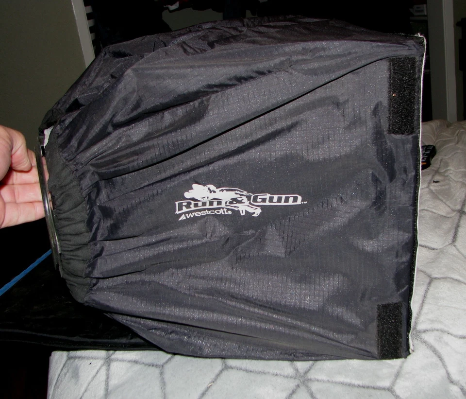 Westcott 12x12 Run & Gun Softbox con bolsa de transporte luz difusora apertura de 4,5" Foto 1 de 4