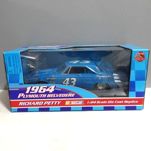 Racing Champions Diecast Richard Petty 1964 Plymouth Belvedere 50th Anniversary - Bild 1 von 11