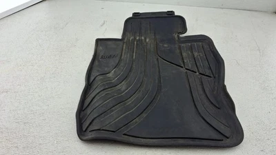 Alfombrilla de goma negra BMW 320i 2012-2018, delantera OEM Foto 1 de 4