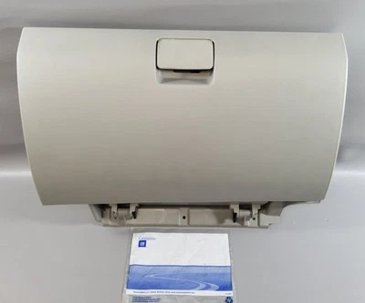 Nuevo conjunto de guantera de tablero gris titanio claro genuino GM se adapta a 08-09 Saturn Vue Foto 1 de 4